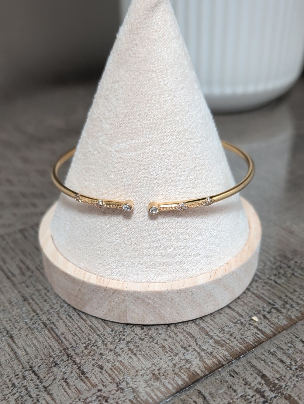 Sarda Rejoice In Gratitude Tip To Tip Cuff